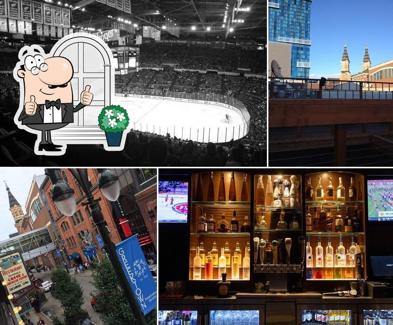 Level Two Bar & Rooftop in Detroit Restaurant menu and reviews