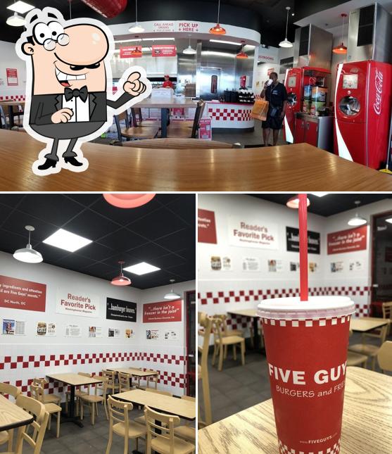 Five Guys, 1601 Willow Lawn Dr in Richmond Restaurant menu and reviews
