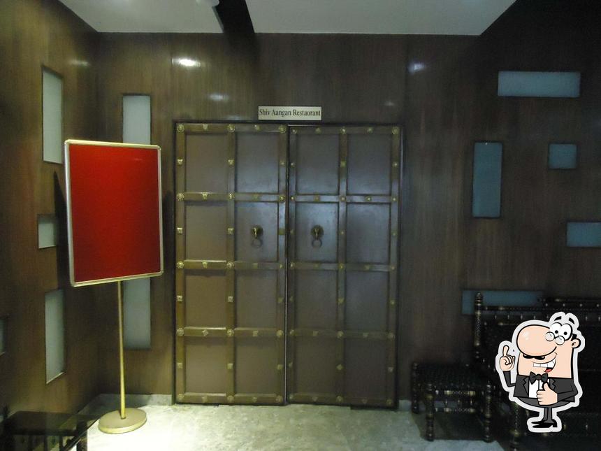 Look at this image of Shiv Aangan - Hotel Maan Residency