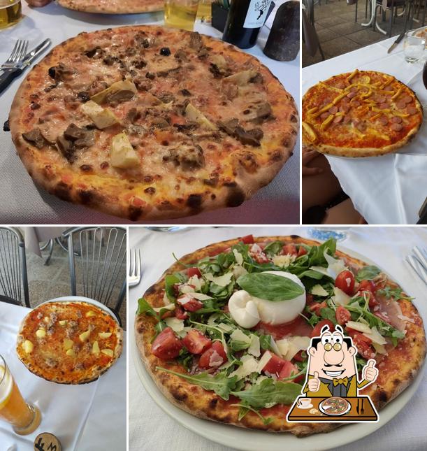 Scegli una pizza a Ristorante Pizzeria Dante