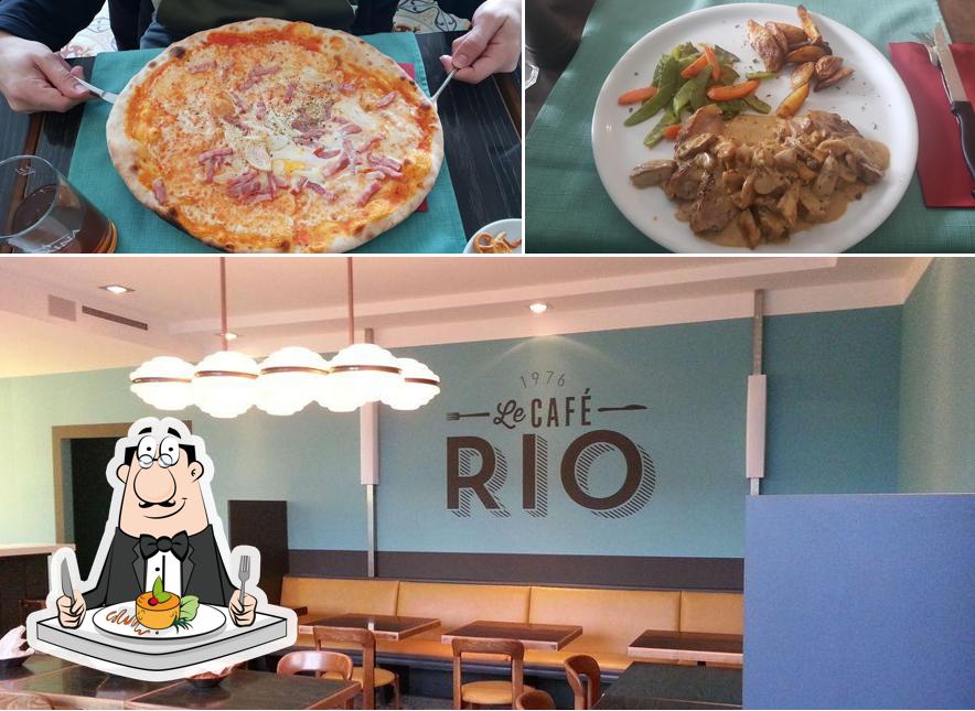 Parmi les différentes choses de la nourriture et la intérieur, une personne peut trouver sur Restaurant Rio-Bar