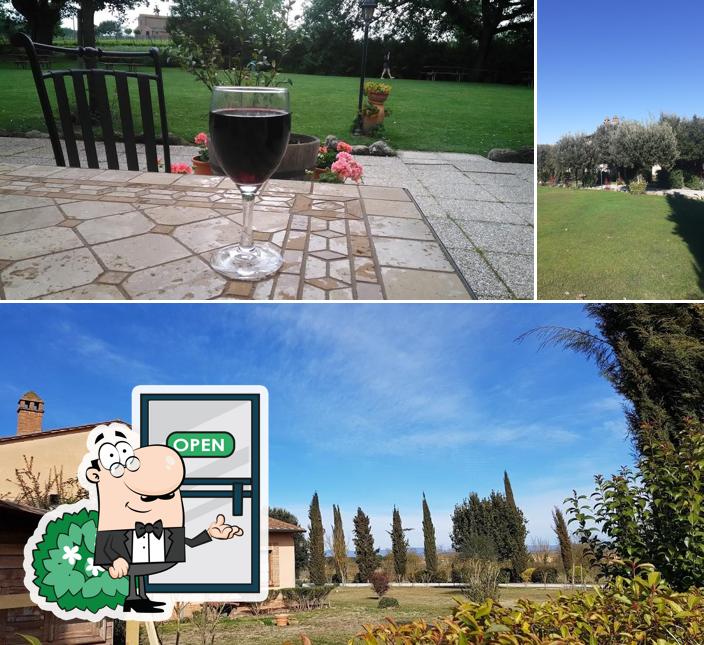 Goditi la vista dall'area esterna di Il Sabato del Villaggio