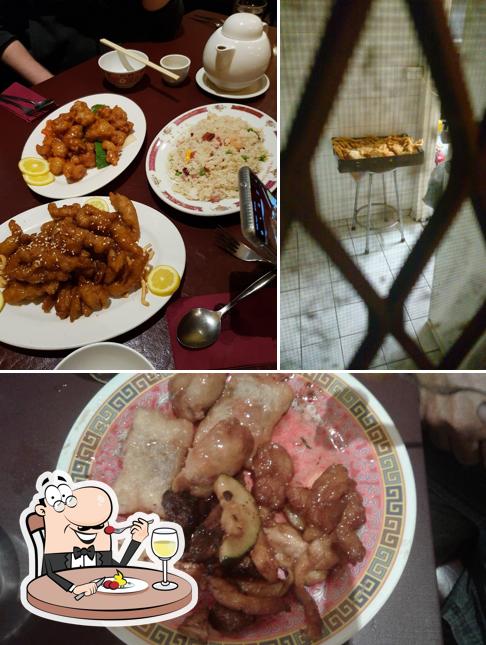 Еда в "Toi Shan Chinese Restaurant"