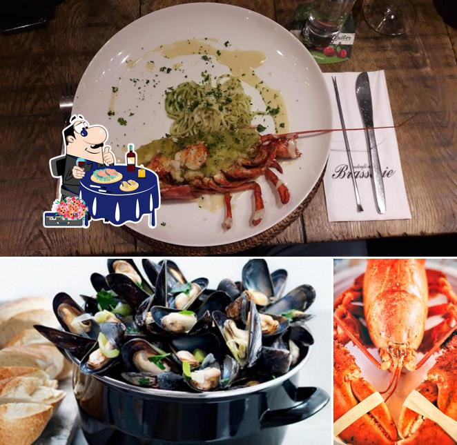 Try out seafood at Eetcafé de Brasserie