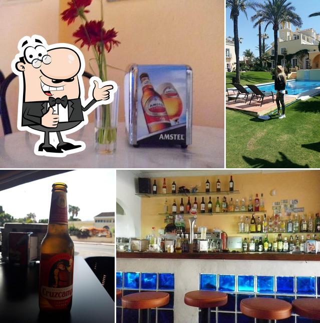 Look at this image of Bar de Tapas Cafeteria Guerrero Nueva Andalucia