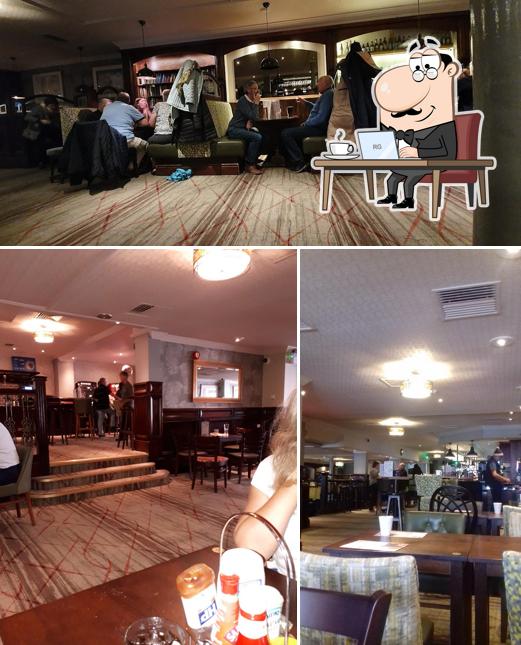 The interior of The Benjamin Satchwell - JD Wetherspoon