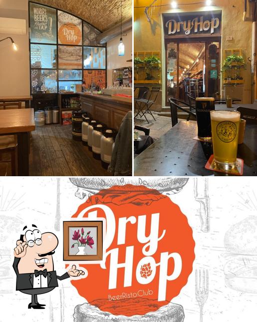 Gli interni di Dry Hop Cagliari