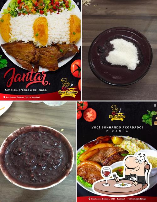 Comida em Restaurante Bom Paladar