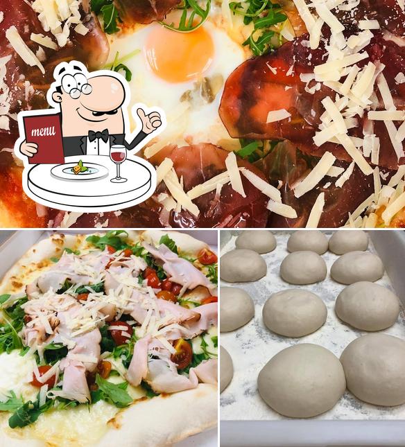 Еда в "La Pizza della Titti"