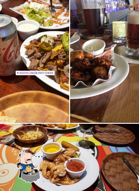 Hooters pub & bar, Cancún, Blvd. Kukulcan Km  - Restaurant menu and  reviews