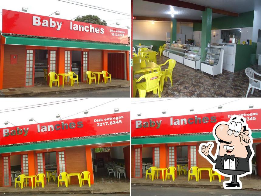 O interior do Baby Lanches