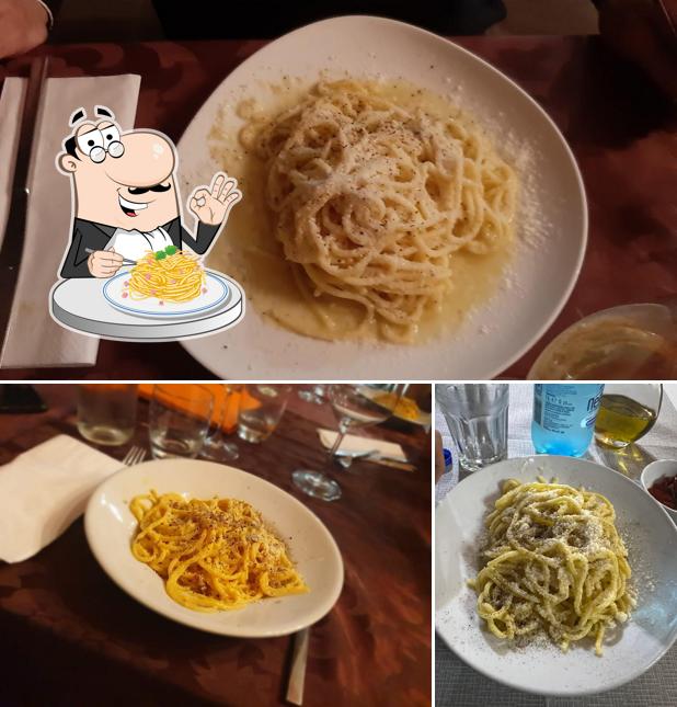 Spaghetti alla carbonara al La Pecora Nera