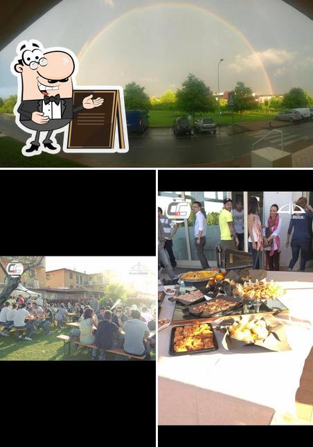 La immagine della esterno e cibo di Civico dieci café