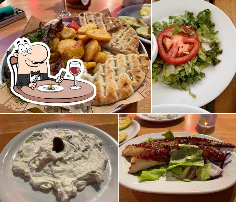 Essen im Nikos Greek Taverna Burebista