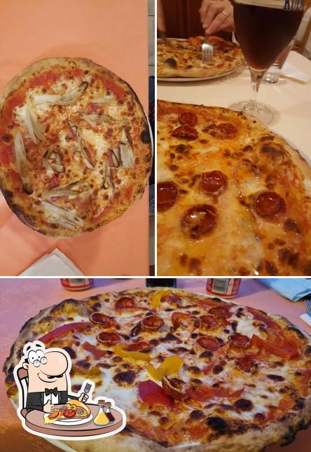 A Pizzeria Brancati Vittorio, puoi goderti una bella pizza