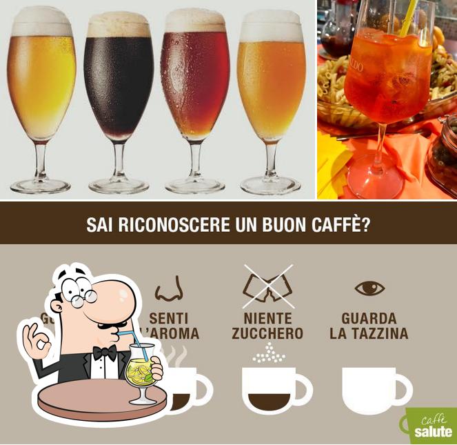 Goditi un drink dal menu