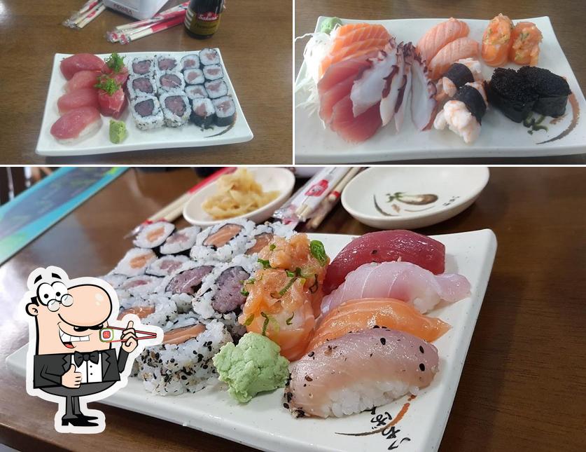 Rolos de sushi são oferecidos por Pacífico Pescados