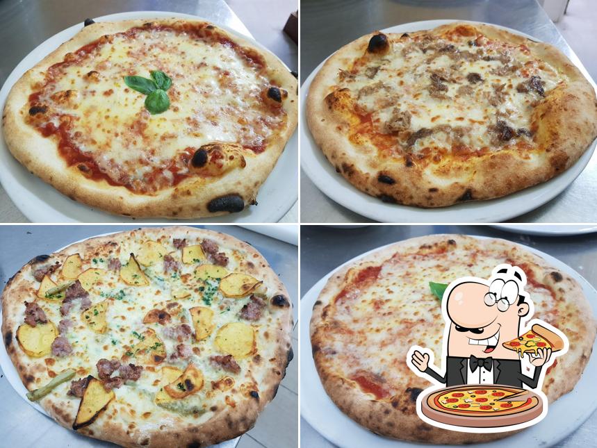 A Storica Pizzeria Manno dal 1979, puoi prenderti una bella pizza