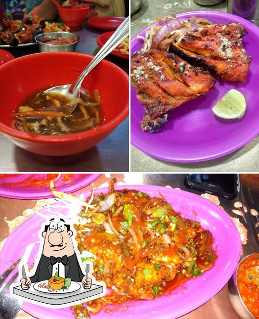 Food at Green SAMPAN Restaurant