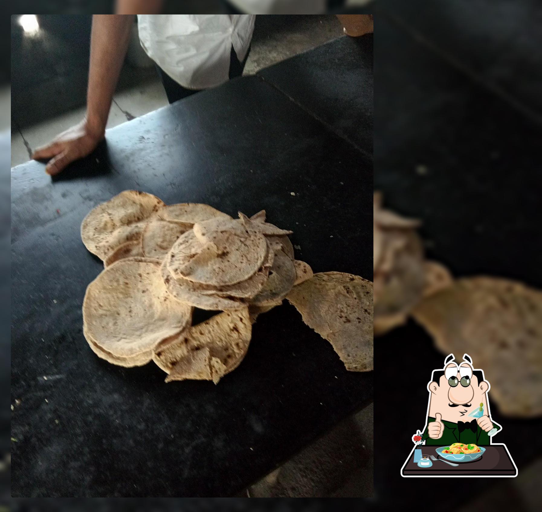 Food at Hotel New Sonal