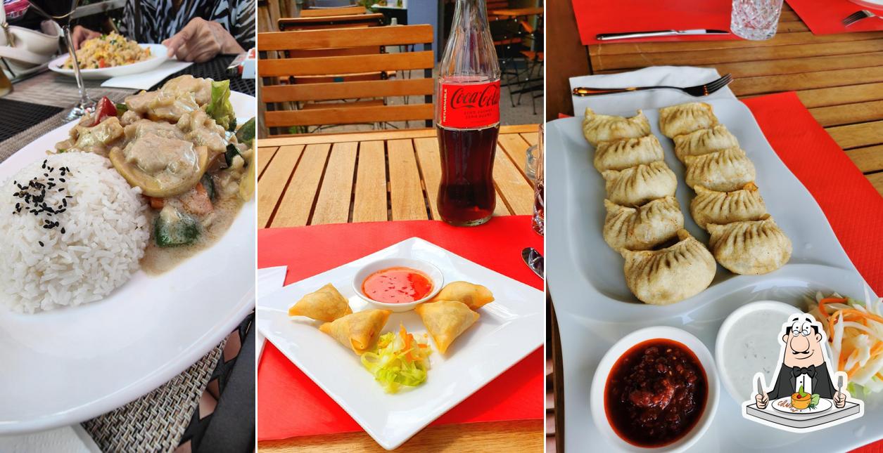 Platos en Akama Tibetisches Restaurant