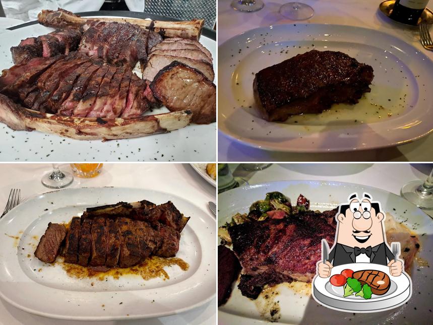 Мясные блюда предлагают в "Mastro's Steakhouse"