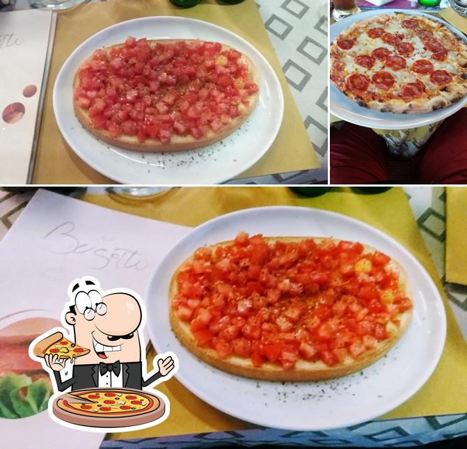 Scegli una pizza a Bar Taverna El Busetto