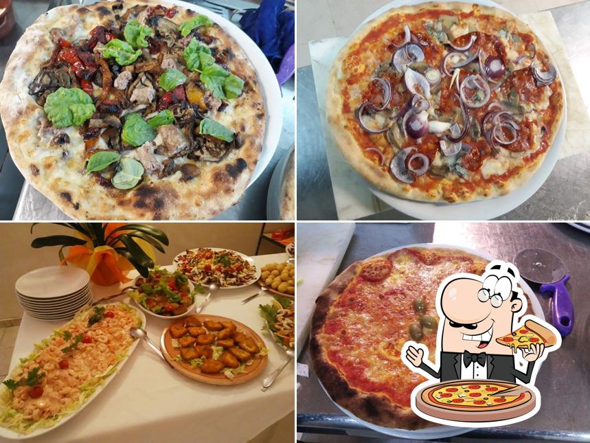 Order pizza at Tenuta Chillino