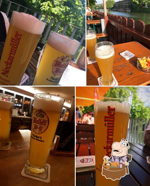 Bestellt ein Glas helles oder dunkles Bier