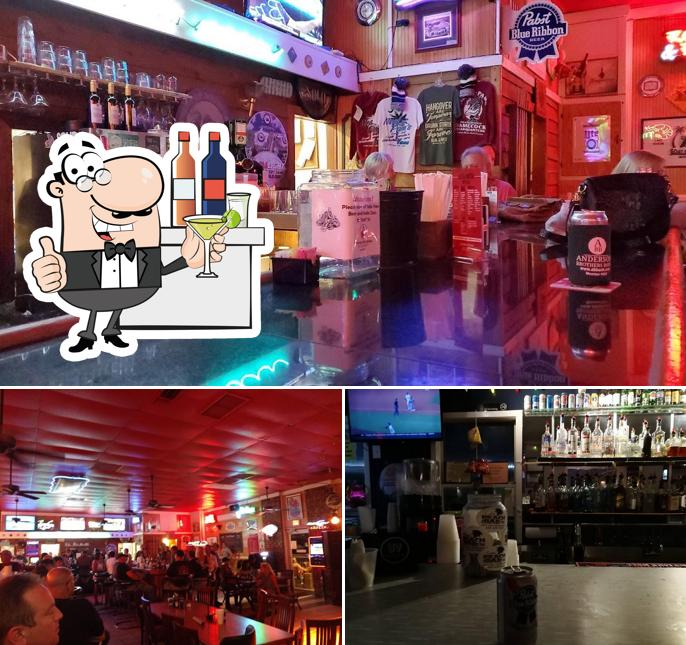 Neal & Pam's Bar and Grill in Surfside Beach Restaurant menu and reviews