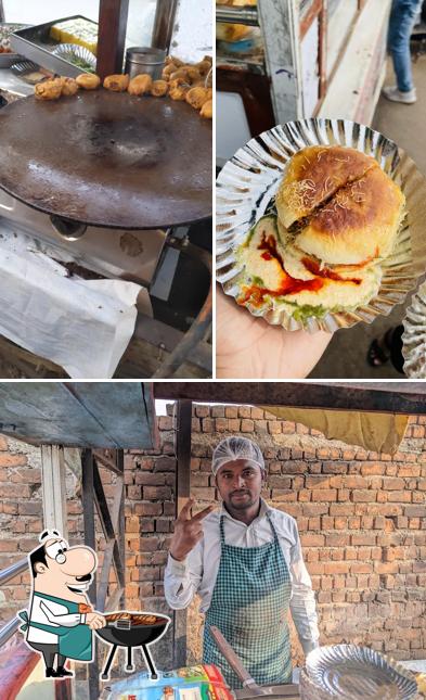 Devki dabeli vada pav
