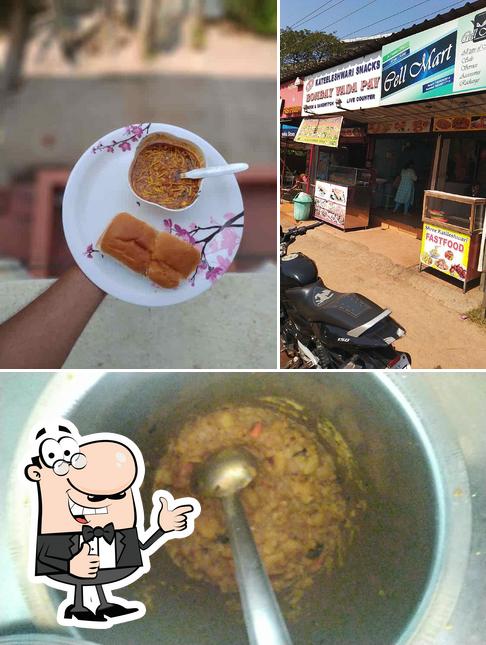 Here's an image of Katileshvary fast food Bombay vadapav stall