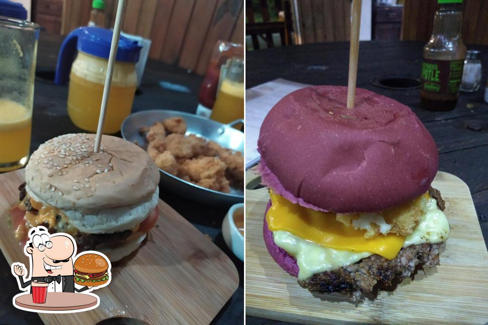 Delicie-se com um hambúrguer no Cozinha do Oz