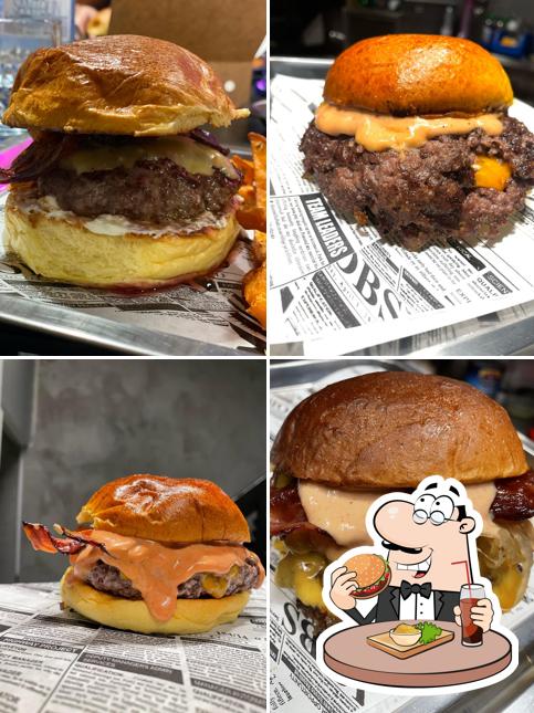 Pide una de las hamburguesas disponibles en All or nothing Burger