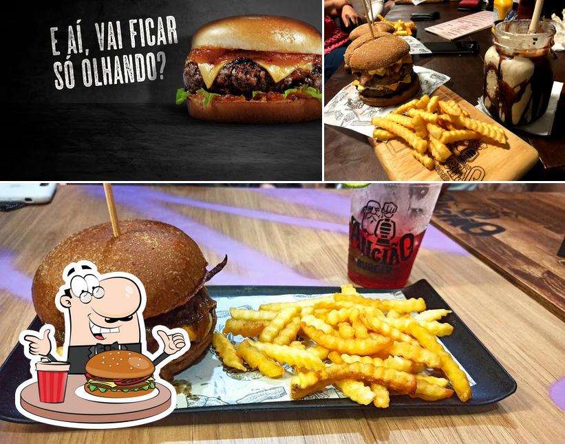 Delicie-se com um hambúrguer no Ancião Burger