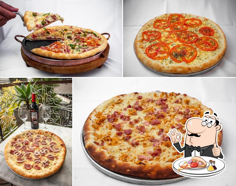 Peça diversos tipos de pizza