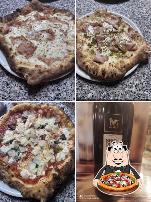 Prenditi una pizza a THE RANCH - Rosticceria e Braceria