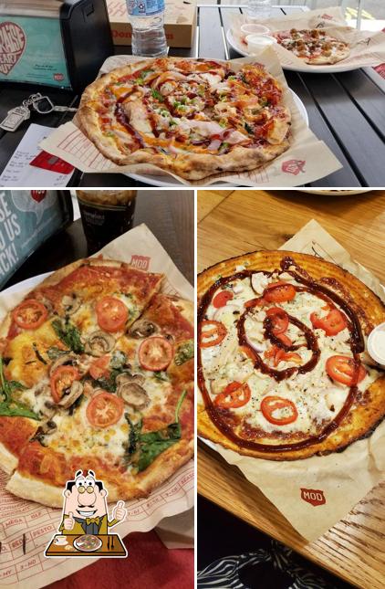 Order pizza at MOD Pizza