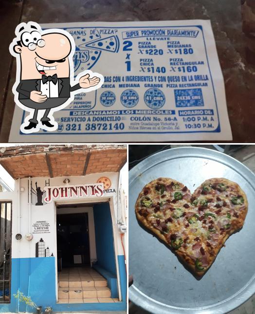 Mire esta foto de Johnny's Pizza