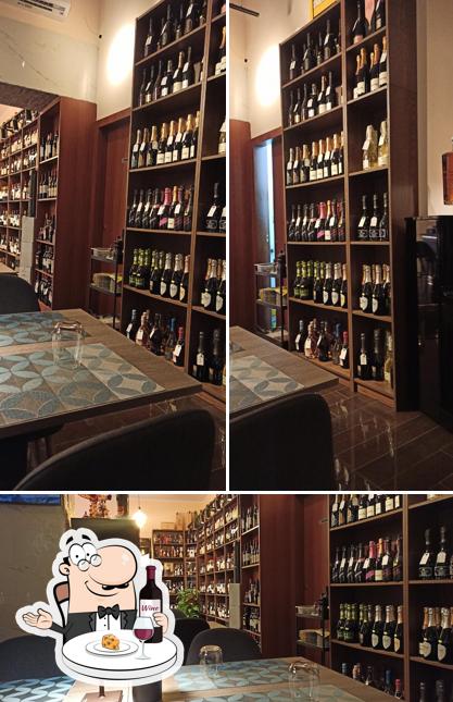 È gradevole bersi un bicchiere di vino a Enoteca 86