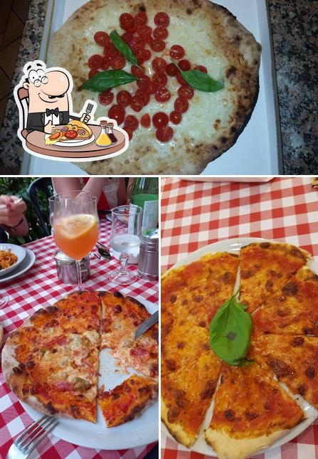 Choisissez des pizzas à Pizzeria Trattoria Al Bronzetti