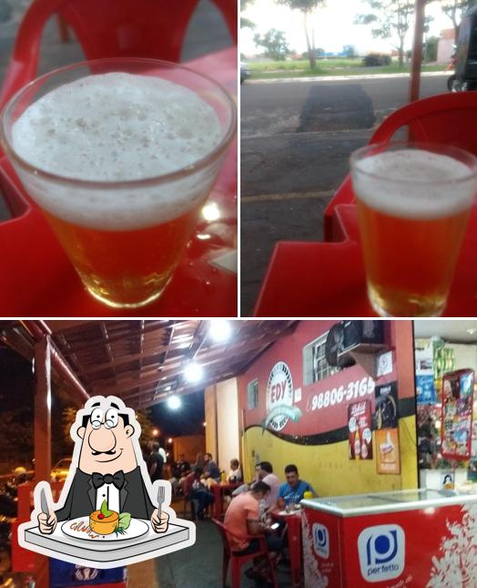 Comida em Depósito de Bebidas e Espetinho do Edy