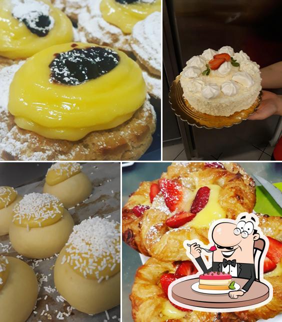 Pasticceria Caffè via roma offre un'ampia selezione di dessert