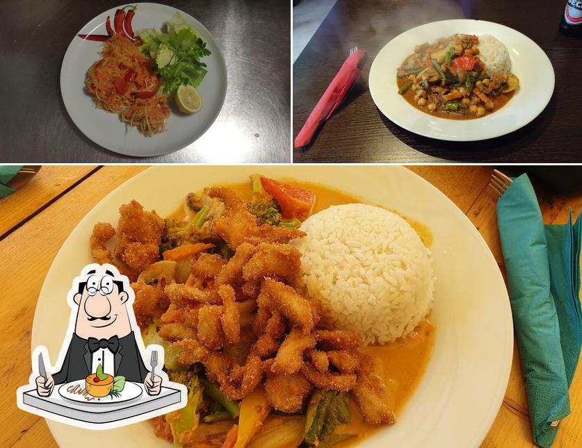 Food at Martins Thai Bistro