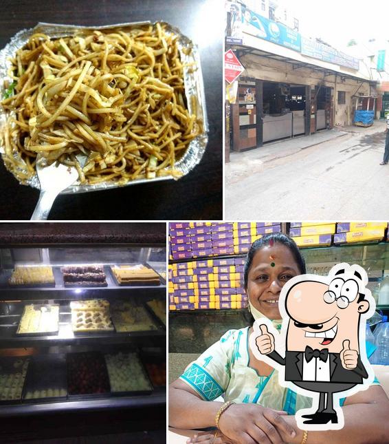 Kwality Sweets & Restaurant, New Delhi, G7H4+6FQ Restaurant reviews