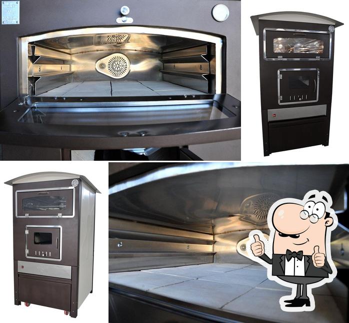 Regarder l'image de Forno a legna SOLE