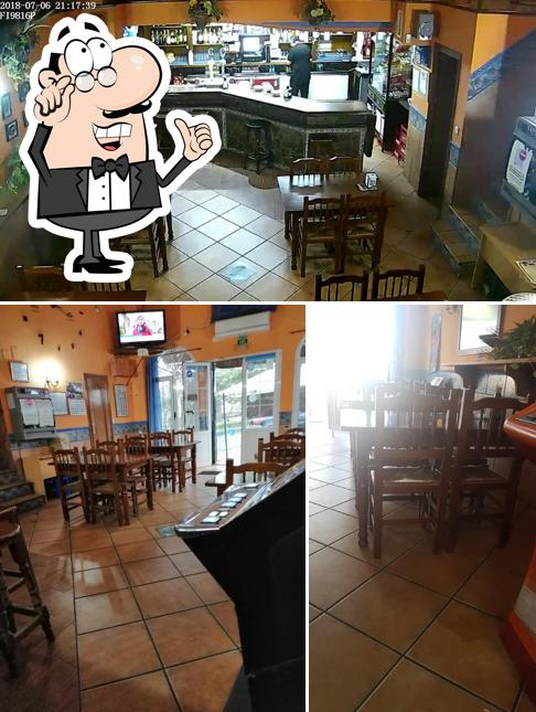 El interior de Café Bar " Via de la Plata "