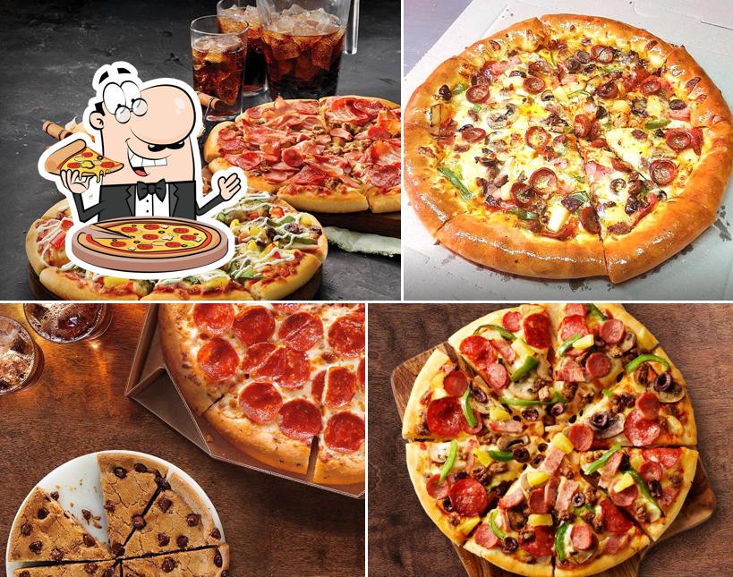 Pizza Hut Yamba, Yamba Shopping Centre, Yamba Rd in Yamba Restaurant