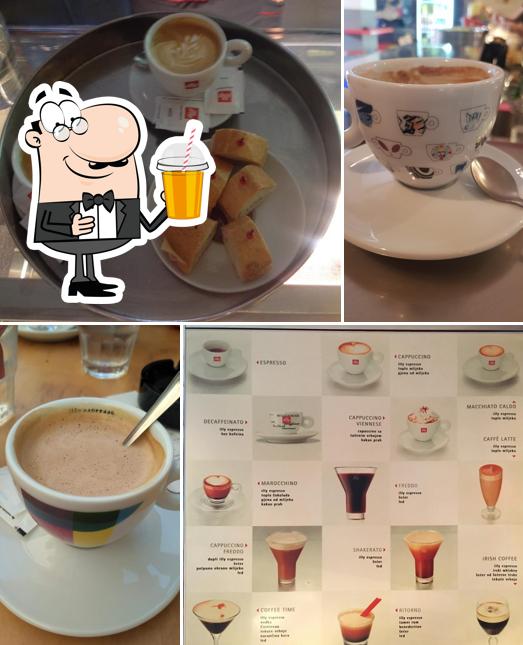 Caffe bar illy te ofrece distintas bebidas