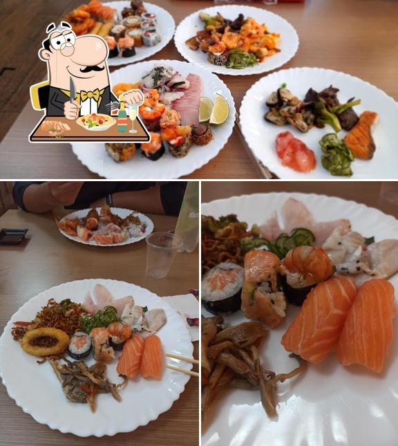 Comida em Tojo sushi Muffato João Paulino